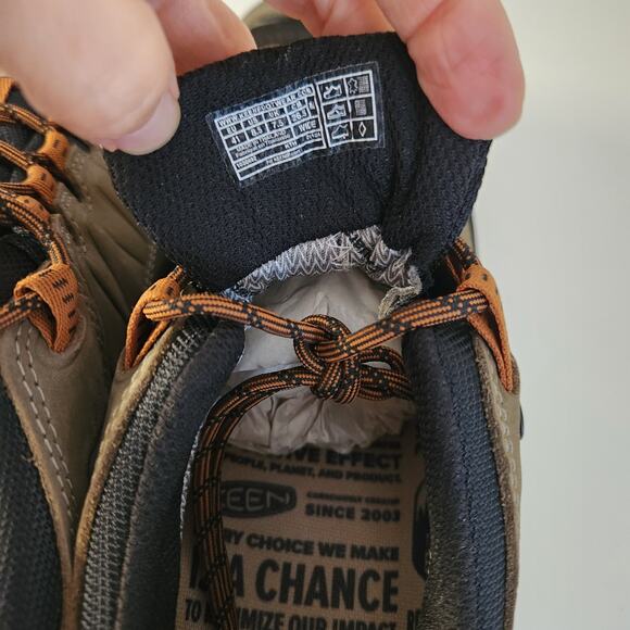 KEEN Men's Targhee 4 Low Height Durable Waterproof Hiking Shoes, US 8.5 wide - Picture 7 of 10